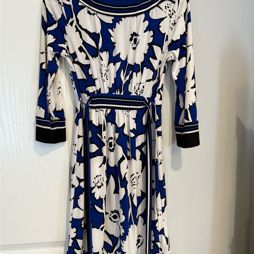 New York & Company Blue and White Floral Long Sleeve Dress